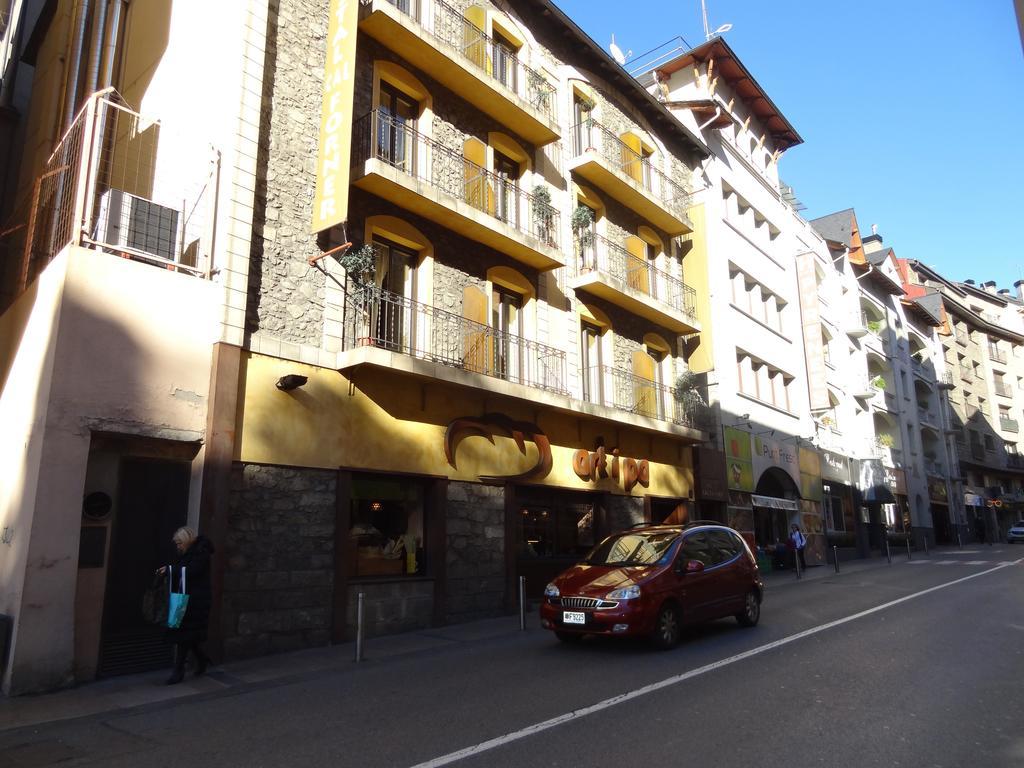 Hotel Hostal Cal Forner à Andorre-la-Vieille Extérieur photo